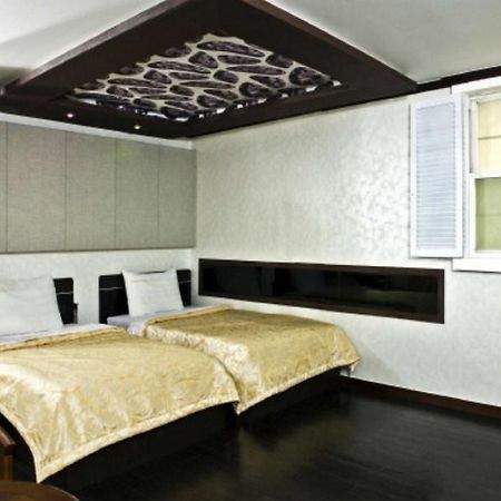 Diamond Hotel Suwon Exterior foto